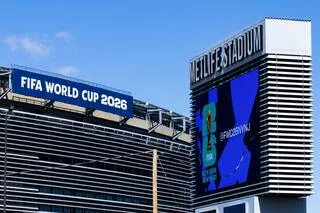 « LA FIFA A ABUSÉ DE SON MONOPOLE » : CES QUATRE GRAPHIQUES PROUVENT QUE LE MONDIAL 2026 EST LE PLUS CHER DE L’HISTOIRE