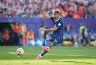 FRANCE – ESPAGNE. MALGRÉ SES DOULEURS AU DOS, WILLIAM SALIBA RESTE UNE SACRÉE GARANTIE DE LA DÉFENSE DES BLEUS
