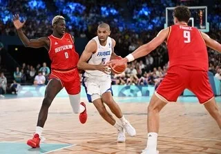ANCIEN CAPITAINE DE L’ÉQUIPE DE FRANCE, LE BASKETTEUR NICOLAS BATUM ANNONCE LA FIN DE SA CARRIÈRE