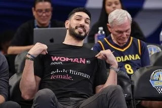 WNBA. ENES KANTER INTERDIT D’ACCÈS PAR LE CHICAGO SKY APRÈS SON ALTERCATION AVEC NATASHA CLOUD