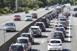 VENDREDI ROUGE POUR LES RETOURS, « CIRCULATION DIFFICILE » SAMEDI… VOICI LES PRÉVISIONS DE BISON FUTÉ POUR CE WEEK-END