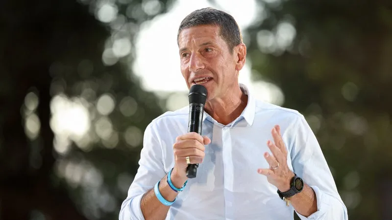 PRÉSIDENTIELLE 2027: LE MAIRE DE CANNES DAVID LISNARD AFFIRME AVOIR RECUEILLI LES 500 PROMESSES DE PARRAINAGES