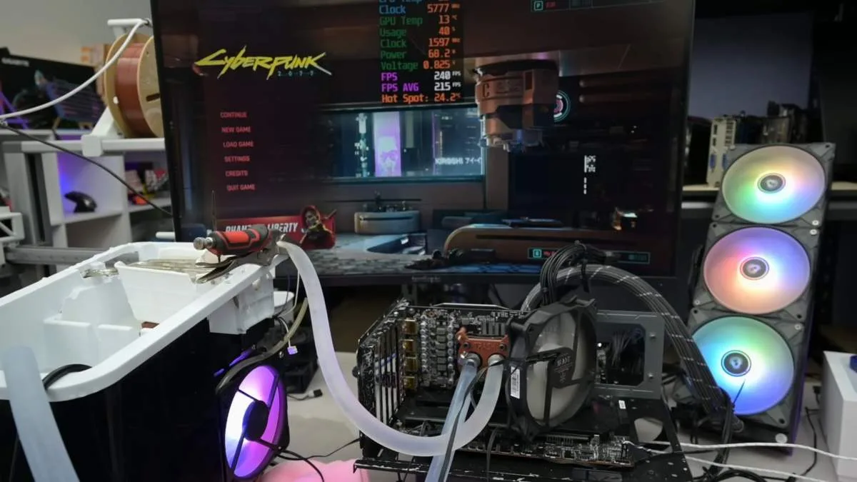 IL TRANSFORME UNE MACHINE À GLAÇONS EN WATERCOOLING ET FAIT TOMBER SA RTX 3060 À 23 °C