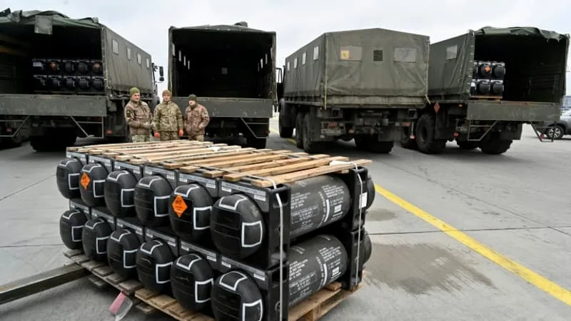 MALGRÉ UN NOUVEAU PRÊT DE 90 MILLIARDS D’EUROS DE L’UE, L’AIDE MILITAIRE APPORTÉE À L’UKRAINE DIMINUE SUR LE LONG TERME (ALORS QU’ELLE N’EN A JAMAIS EU AUTANT BESOIN)