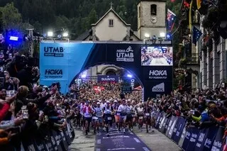 UTMB. VINCENT BOUILLARD ET COURTNEY DAUWALTER ABANDONNENT, BEN DHIMAN ET LA NORMANDE BLANDINE L’HIRONDEL AUX COMMANDES