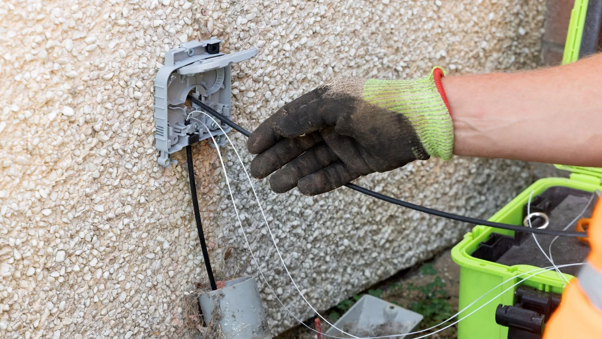 VOUS PASSEZ DE L’ADSL À LA FIBRE ? BOUYGUES TELECOM OFFRE 4 MOIS D’ABONNEMENT GRATUIT