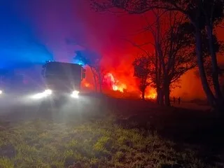 GR34 FERMÉ, FEU MAÎTRISÉ… CE QUE L’ON SAIT APRÈS L’INCENDIE DE VÉGÉTATION DANS CETTE COMMUNE LITTORALE DES CÔTES-D’ARMOR