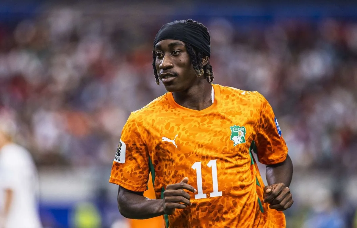 MERCATO : LE REAL MADRID CLAQUE 120 MILLIONS D’EUROS POUR YAN DIOMANDÉ, UNE SOMME « DISPROPORTIONNÉE » POUR LE PSG