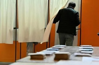 PRÉSIDENTIELLE 2027 : QUI SONT LES CINQ CANDIDATS À LA PRIMAIRE DE LA GAUCHE ?