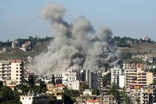 DES FRAPPES ISRAÉLIENNES MEURTRIÈRES AU LIBAN MOINS DE 24 HEURES APRÈS L’ENTRÉE EN VIGUEUR DU CESSEZ-LE-FEU