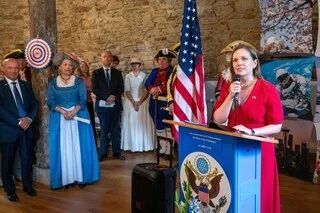APRÈS DEUX SIÈCLES ET DEMI, LES ÉTATS-UNIS RENDENT HOMMAGE SUR SES TERRES À UN HÉROS BRETON DE LA GUERRE D’INDÉPENDANCE