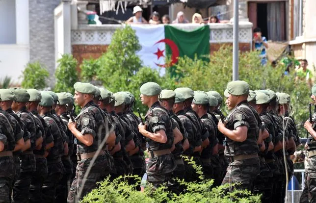 L’ALGÉRIE ENVOIE SES SOLDATS AU NIGER, UNE PREMIÈRE DEPUIS PLUS DE CINQUANTE ANS