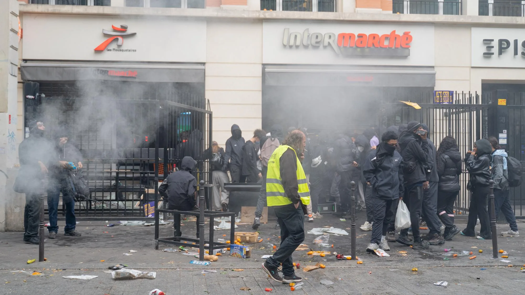 LA COMMISSION D’ENQUÊTE SUR LE 17 OCTOBRE ENCORE UN PEU PLUS FRAGILISÉE AVEC CE DÉPART