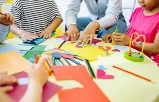 VIOLENCES SEXUELLES DANS LE PÉRISCOLAIRE : CETTE MAIRIE LANCE DES INITIATIVES POUR RASSURER ET INFORMER LES PARENTS