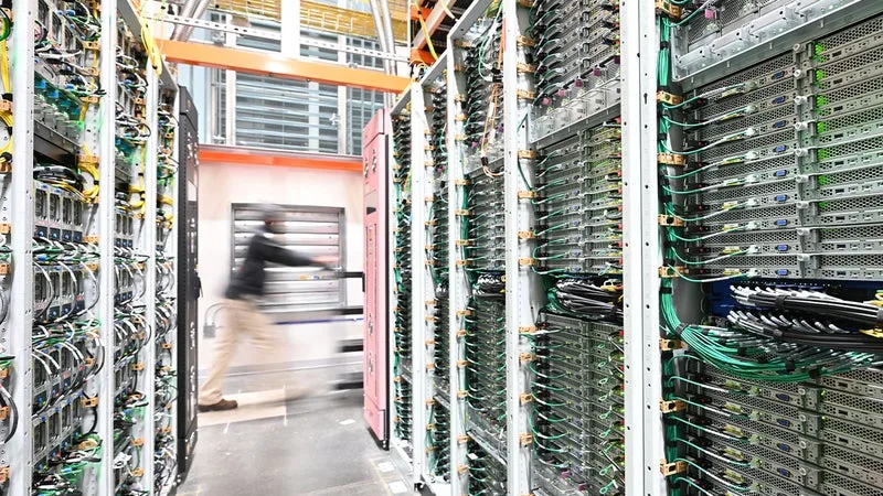 LES FRAPPES IRANIENNES SUR LES DATA CENTERS D’AMAZON AU MOYEN-ORIENT ONT ENTRAÎNÉ LA PERTE DE DONNÉES CLIENTS QUE LE GÉANT DU CLOUD N’A PAS PU RESTAURER