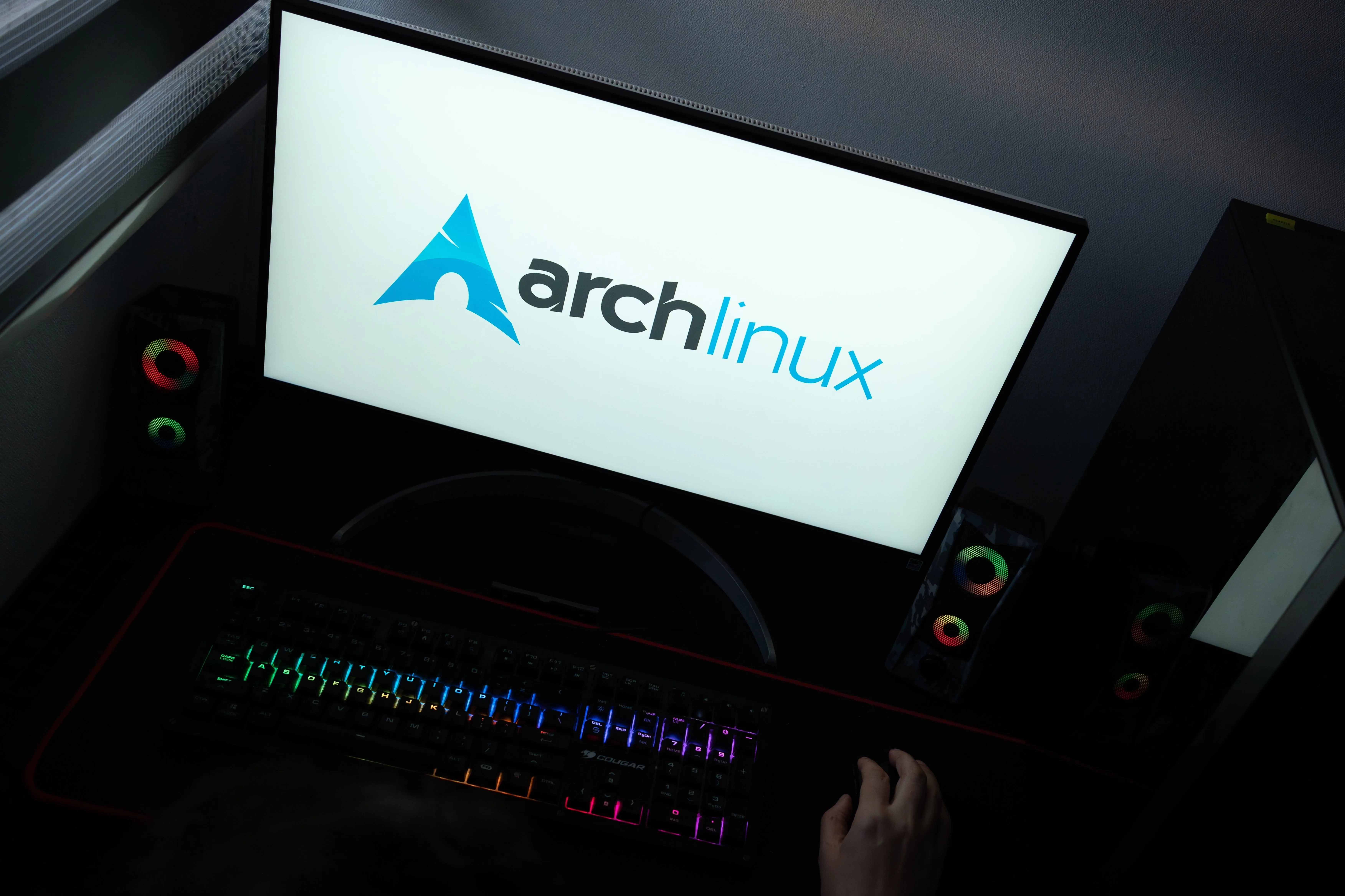 HOLO CORE : VALVE ET COLLABORA ANNONCENT UN PORTAGE LINUX QUI DÉPASSE LE GAMING