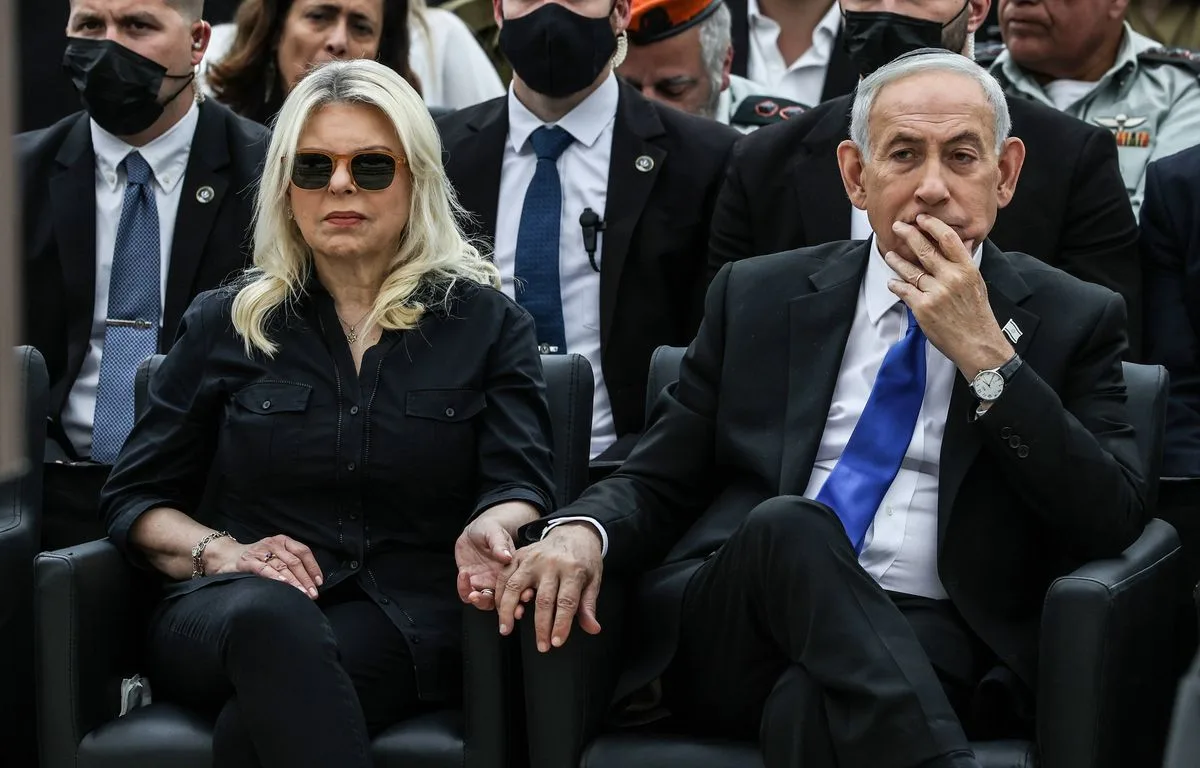 ISRAËL : L’ÉPOUSE DE NETANYAHOU RELAIE UNE THÈSE COMPLOTISTE SUR L’ATTAQUE DU 7 OCTOBRE