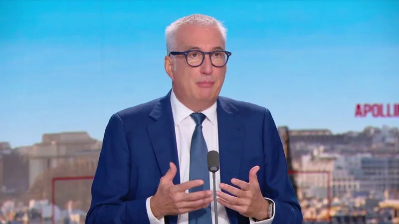 « C’EST L’ENFER AU QUOTIDIEN »: LE MAIRE D’ALÈS INDIQUE QU’IL « CONTINUE D’ÊTRE PROTÉGÉ » PLUSIEURS SEMAINES APRÈS LES MENACES REÇUES