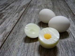 « TOP CHEF » : HUGO RIBOULET SACRÉ CHAMPION D’ÎLE-DE-FRANCE DE L’ŒUF MAYONNAISE, VOICI SA RECETTE