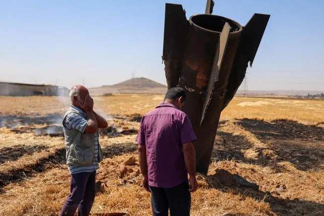 L’IRAN IMPOSE “UNE NOUVELLE ÉQUATION” EN FRAPPANT ISRAËL APRÈS SON ATTAQUE AU LIBAN