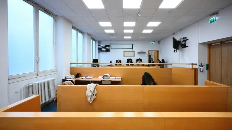 PROFESSEUR ASPERGÉ D’ESSENCE À LA CIOTAT: TROIS MINEURS DE 16 ANS DÉFÉRÉS, ILS COMPARAÎTRONT DEVANT LE TRIBUNAL POUR ENFANTS DE MARSEILLE
