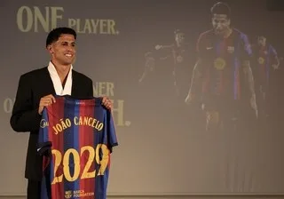 MERCATO FC BARCELONE. LIBRE DE TOUT CONTRAT, LE DÉFENSEUR JOÃO CANCELO RETOURNE DANS LE CLUB CATALAN