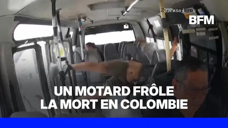 COLOMBIE: LES IMAGES IMPRESSIONNANTES D’UN ACCIDENT ENTRE UN MOTARD ET UN MINIBUS