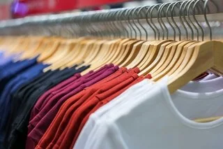 QU’EST-CE QUE LE « COÛT PAR UTILISATION », CE CONCEPT QUI VOUS AIDE À MIEUX CHOISIR VOS VÊTEMENTS ?
