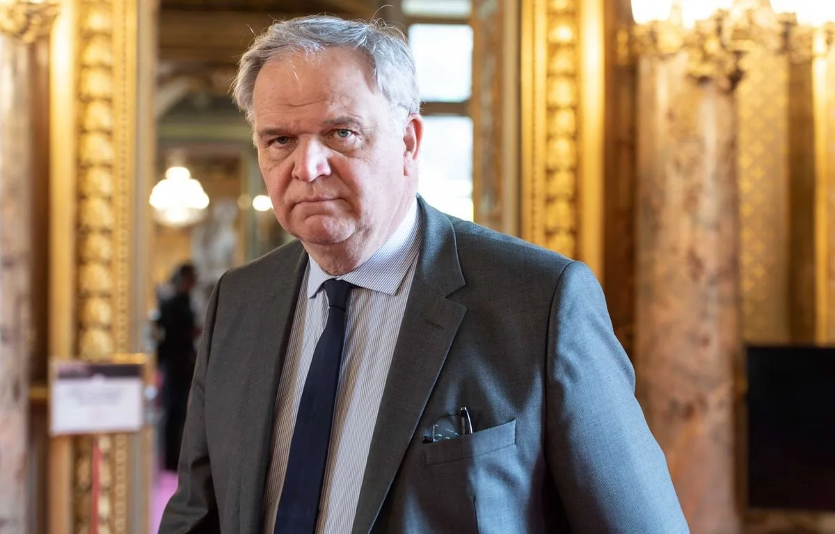 QUI EST FRANÇOIS-NOËL BUFFET, LE SÉNATEUR QUE MACRON VEUT NOMMER DÉFENSEUR DES DROITS ?