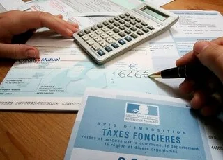 LES AVIS DE TAXE FONCIÈRE 2026 VONT ÊTRE MIS EN LIGNE : JUSQU’À QUAND POUVEZ-VOUS PAYER CET IMPÔT LOCAL ?