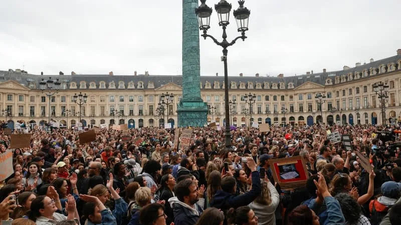 AFFAIRE LYHANNA: PARTOUT EN FRANCE, DES MILLIERS DE MANIFESTANTS POINTENT LA RESPONSABILITÉ DE LA JUSTICE