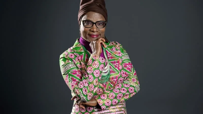 ANGÉLIQUE KIDJO, PREMIÈRE CHANTEUSE AFRICAINE À OBTENIR SON ÉTOILE SUR LE « WALK OF FAME » D’HOLLYWOOD