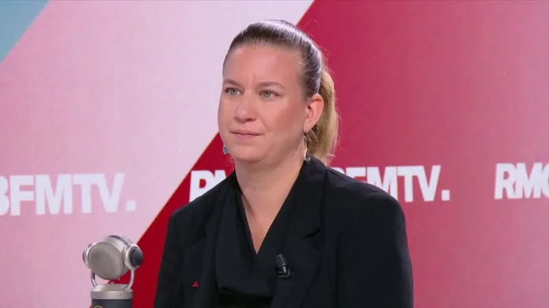 « IL FAUT ARRÊTER LA POLITIQUE DU THERMOMÈTRE »: MATHILDE PANOT DÉNONCE LA SUPPRESSION DE 1.200 NUITÉES DANS LES HÔTELS SOCIAUX PARISIENS