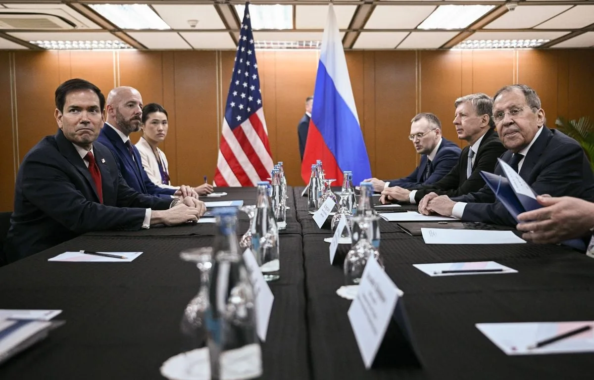 GUERRE EN UKRAINE : RUBIO ET LAVROV DISCUTENT, UN NOUVEAU PAQUET DE SANCTIONS EUROPÉENNES AU RABAIS