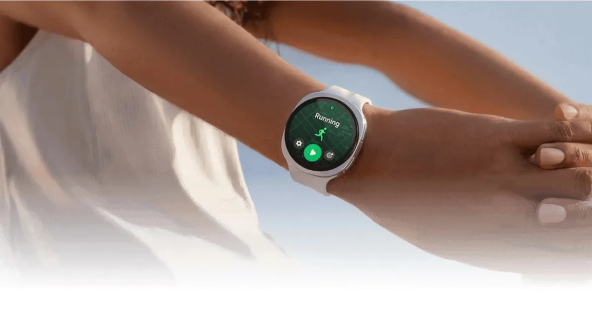 SAMSUNG GALAXY WATCH 9 : UNE IMPORTANTE FUITE RÉVÈLE LE DESIGN, LES COLORIS ET L’ABANDON D’UN COMPOSANT CAPITAL