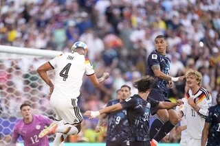 COUPE DU MONDE. ÉLIMINÉE, L’ALLEMAGNE SCANDALISÉE PAR LE BUT REFUSÉ À JONATHAN TAH CONTRE LE PARAGUAY