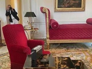 UN NOUVEAU PARCOURS DANS LA RÉSIDENCE ROYALE : LES ANNÉES 1970 RAFRAÎCHISSENT LE CHÂTEAU DE RAMBOUILLET