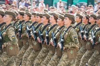 ELLES ESPIONNENT, S’INFILTRENT, RÉSISTENT… COMMENT LES « SORCIÈRES » D’UKRAINE EMPOISONNENT LA VIE DE L’ARMÉE RUSSE