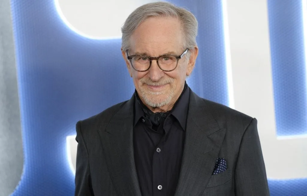 STEVEN SPIELBERG S’EST VU REFUSER « DEUX FOIS » LA RÉALISATION DE FILMS « JAMES BOND »