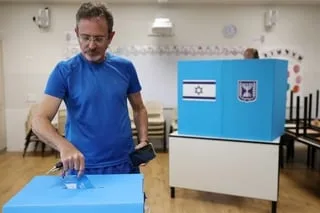 ÉLECTIONS LÉGISLATIVES EN ISRAËL : PARTICIPATION HISTORIQUE POUR CE SCRUTIN DÉCISIF, DÉJÀ 44 % DES ÉLECTEURS ONT VOTÉ