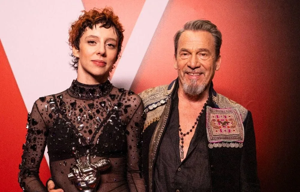 « FLORENT PAGNY M’A DIT DE POUSSER MA BIZARRERIE ENCORE PLUS LOIN », CONFIE LADY O, GAGNANTE DE « THE VOICE »