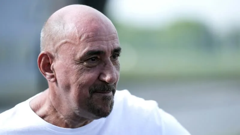 « CE QUI EST PERDU EST PERDU »: SERGE ATLAOUI, EX-CONDAMNÉ À MORT EN INDONÉSIE, RACONTE « L’ENFER » QU’IL A VÉCU