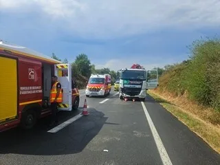 UN HOMME MORT ET UN BÉBÉ GRAVEMENT BLESSÉ : CE QUE L’ON SAIT DE L’ACCIDENT ENTRE UN POIDS LOURD ET UNE VOITURE EN VENDÉE