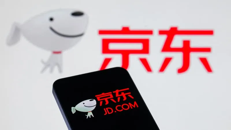 « DES MESURES INAPPROPRIÉES DE JURIDICTION EXTRATERRITORIALE »: PÉKIN CONTESTE L’ENQUÊTE DE BRUXELLES SUR LE RACHAT DE L’ALLEMAND CECONOMY PAR LE GÉANT CHINOIS DU COMMERCE EN LIGNE JD.COM