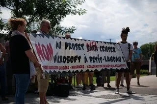 « TOUT UN PROJET DE SOCIÉTÉ QUE L’ON CONTESTE » : À MULHOUSE, DES HABITANTS MOBILISÉS CONTRE UN PROJET DE DATA CENTER