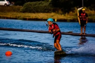 DANS CE PARC AQUATIQUE DE VENDÉE, LE WAKEBOARD EST À LA PORTÉE DE TOUS