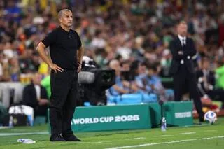 EXCLU DE DERNIÈRE MINUTE, VIRÉ APRÈS UN MATCH… L’HISTOIRE COMPLIQUÉE DE SABRI LAMOUCHI AVEC LA COUPE DU MONDE