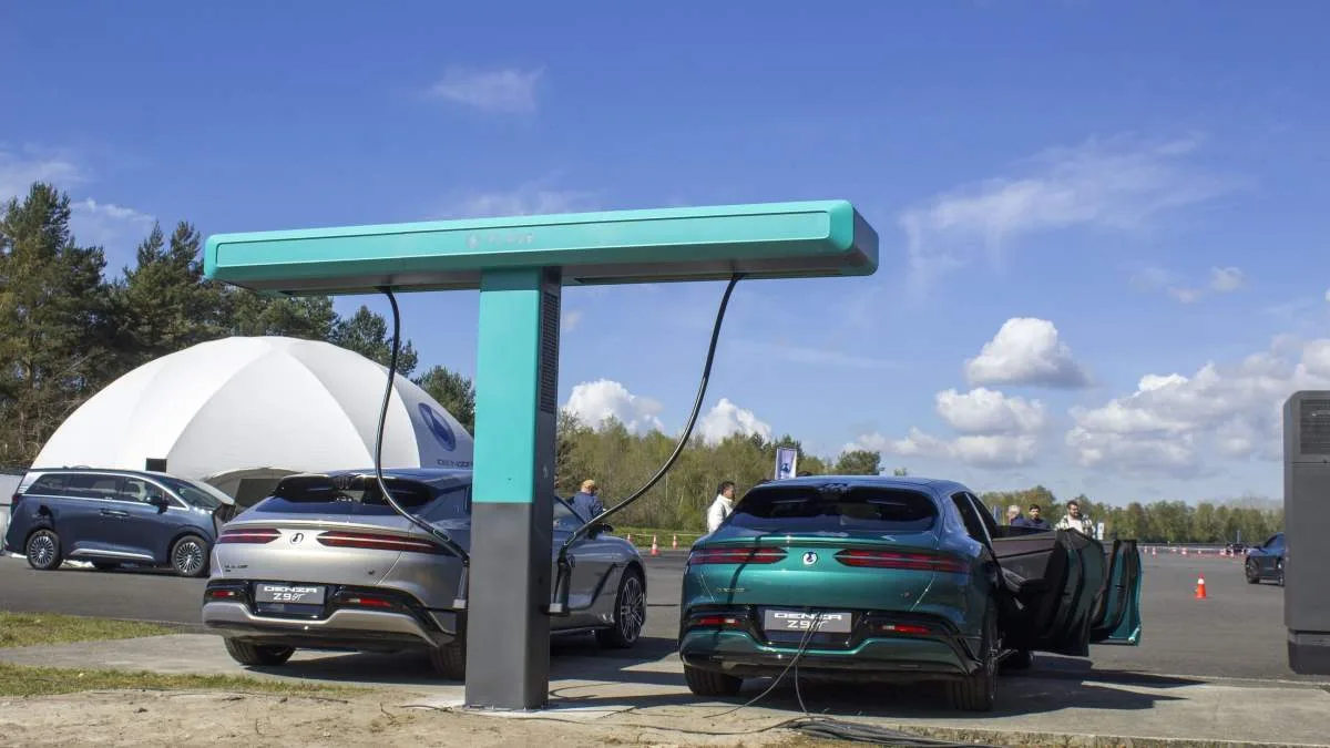 RECHARGE EN MOINS DE 5 MINUTES : BYD LANCE SON RÉSEAU FLASH CHARGING EN EUROPE AVEC 3 000 STATIONS PRÉVUES, ET LA FRANCE DANS LE VISEUR