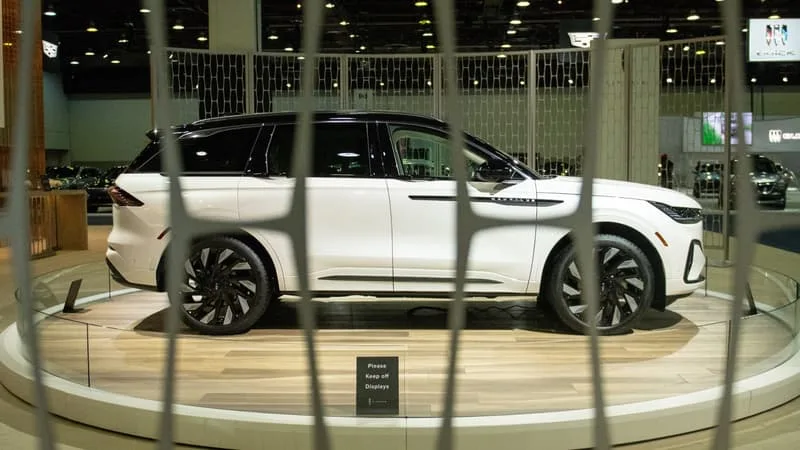 LE LINCOLN NAUTILUS DE FORD EST DÉSORMAIS TAXÉ À 52,5%: POUR ÉCHAPPER AUX DROITS DE DOUANE DE TRUMP, LE CONSTRUCTEUR VA RAPATRIER AUX ÉTATS-UNIS LA PRODUCTION DE CERTAINS MODÈLES QU’IL FABRIQUE EN CHINE