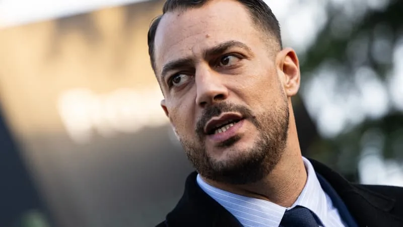 ACCUSÉ DE RECEL DE VOL ET DE DIVULGATION D’INFORMATIONS PRIVÉES, LE DÉPUTÉ INSOUMIS DE MARSEILLE SÉBASTIEN DELOGU JUGÉ CE MARDI